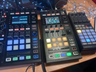 2 x Traktor Kontrol D2 Controlador DJ