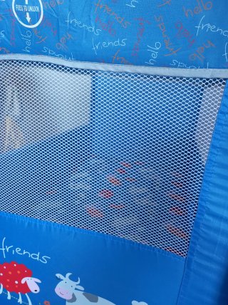 Cuna de viaje Bbest azul con dibujos