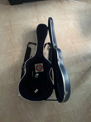 Guitarra Clásica Camps CE-600-C amplificada