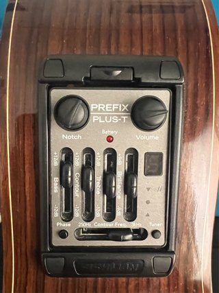 Guitarra Clásica Camps CE-600-C amplificada