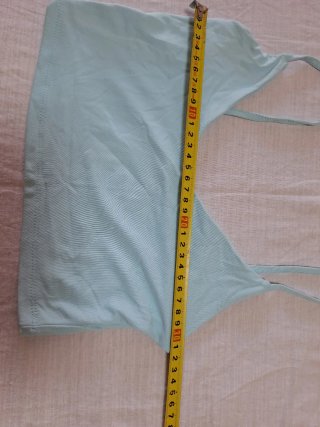 Top corto de tirantes color azul Bershka talla S