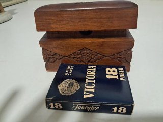 Joyeros pequeños de madera tallada