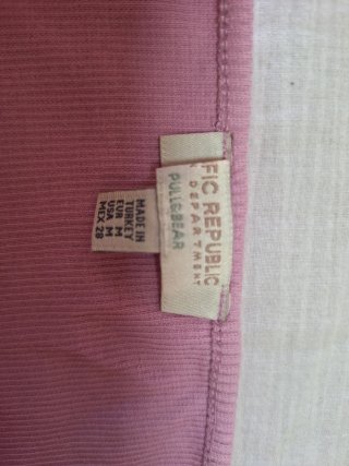 Top lencero rosa con encaje Pull&Bear talla M