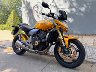 Honda CB600F Hornet Dorada