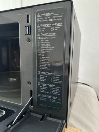 Horno Microondas LG Negro 1100W