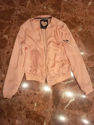Chaqueta rosa Bershka Talla 12