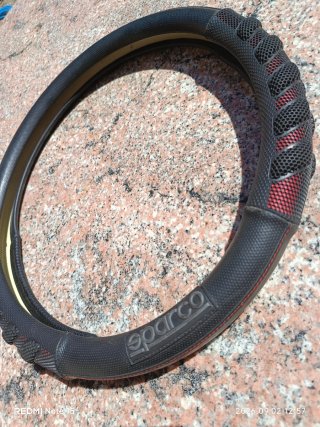 PROTECTOR DE VOLANTE. NUEVO. SPARCO