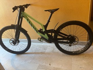 Bicicleta Descenso Canyon sender