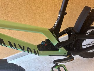 Bicicleta Descenso Canyon sender