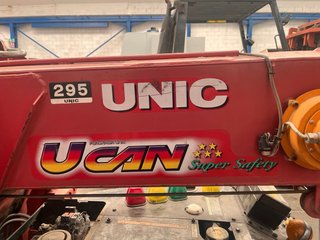 Grúa Araña UNIC URW-295