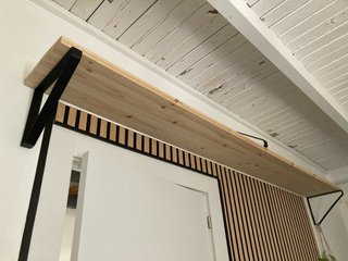 Estanterías de madera flotantes