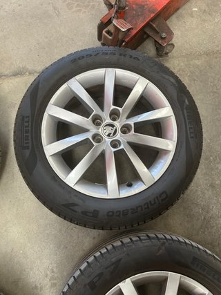 Llantas Skoda Scala con neumáticos