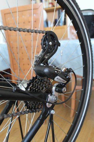 Bicicleta Trekking Zündapp T700 Negra. Como nueva.