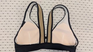 DECATHLON Top Bikini Niña 900 Lily Negro-Dorado