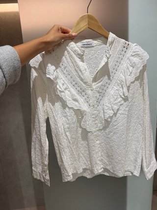 Blusa Sharrey blanca bordada talla S