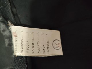 Vestido de fiesta negro con pedrería