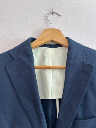 Americana/ Blazer azul marino con detalles blancos
