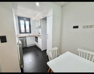 Cocina completa + Mesa y 4 Sillas