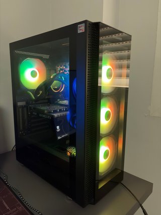 PC Gaming MSI con RGB