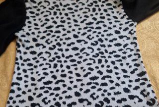 Vestito donna fantasia maculata maniche nere