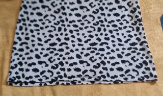 Vestito donna fantasia maculata maniche nere
