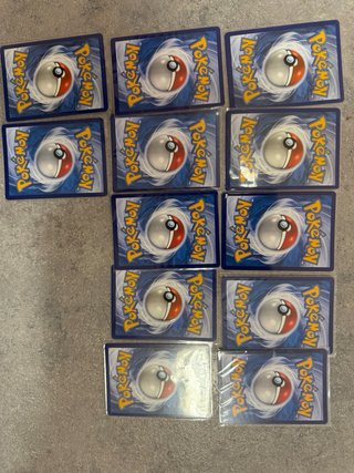 Lotto 12 carte Pokemon