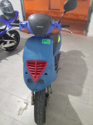 Piaggio NRG Scooter Azul