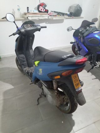 Piaggio NRG Scooter Azul