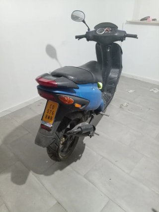 Piaggio NRG Scooter Azul