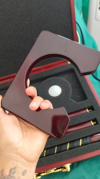 Maletín de golf con accesorios