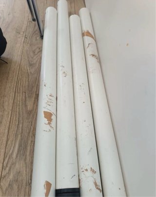 Escritorio blanco patas metálicas