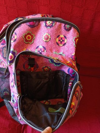 Mochila escolar Totto rosa flores.