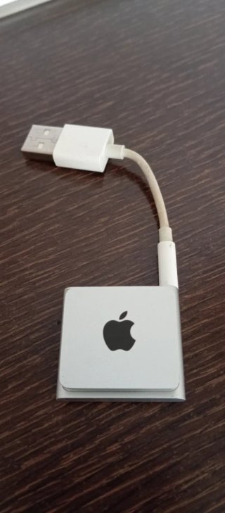 IPOD Shuffle 4ta Gen Plata