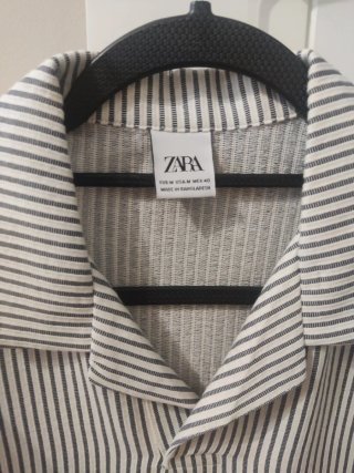 Camiseta Zara