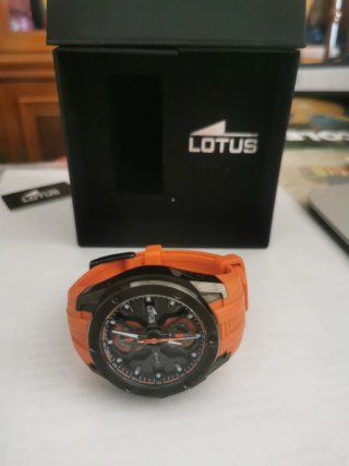 Reloj Lotus Gris y Naranja