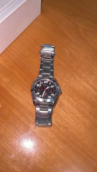 Reloj Lotus Negro y Plateado