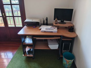 Escritorio madera y metal