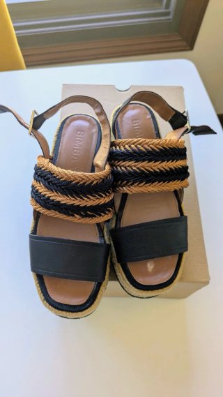 Sandalias Bimba y Lola Cuña de piel