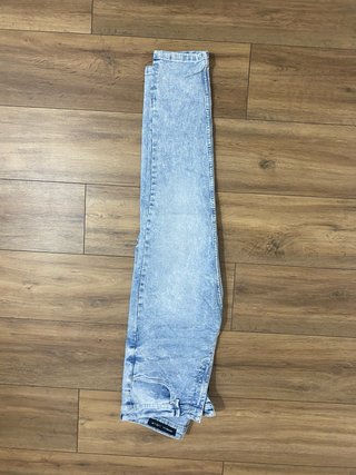 Pantalón slim azul claro