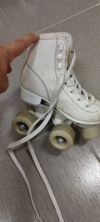 Patines blancos talla 28