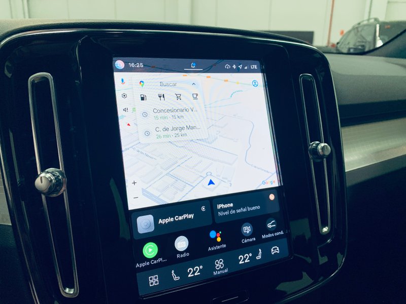 Volvo XC40 2022, foto 18