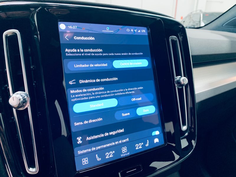 Volvo XC40 2022, foto 20