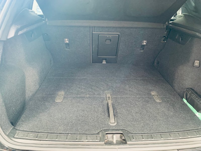 Volvo XC40 2022, foto 33