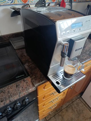 Cafetera DeLonghi Auténtica Plus
