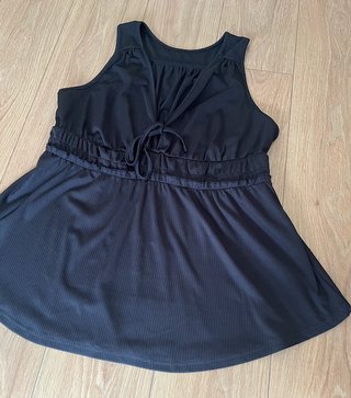 Camiseta tirantes negra fruncida talla grande