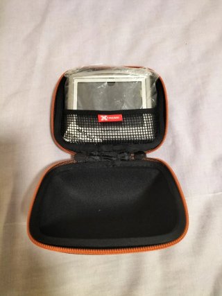 GPS TomTom ONE con funda