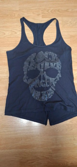 3 Camisetas sin mangas diferentes modelos