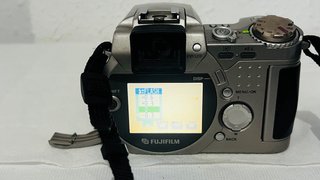 Fotocamera Digitale Fujifilm FinePix 4900 Zoom