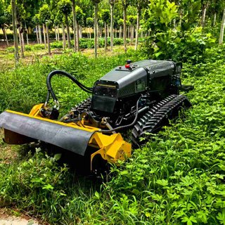 Robot desbrozadora forestal profesional