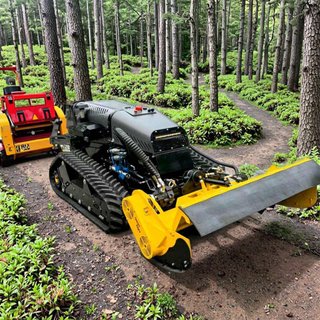 Robot desbrozadora forestal profesional